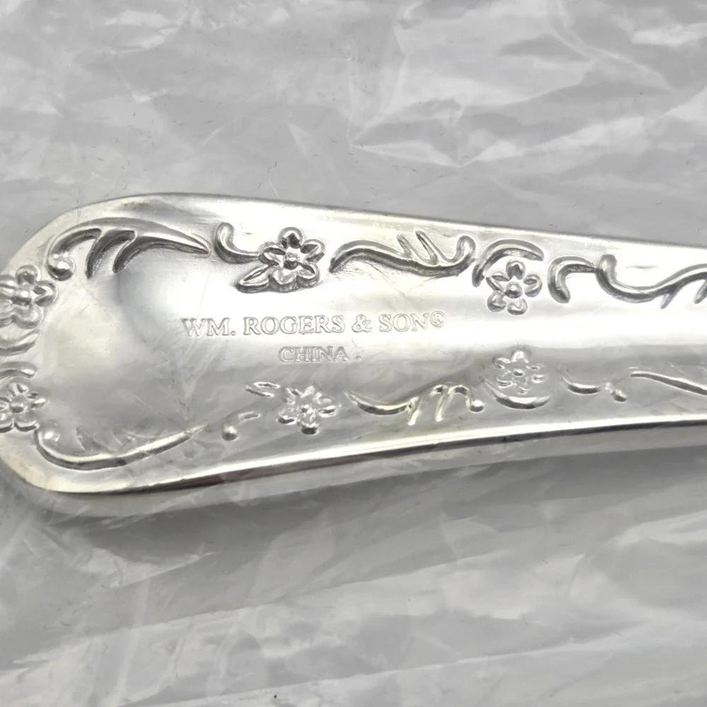 WM. Rogers & Son Enchanted Rose Silverplate Serving / Casserole Spoon 11"  NEW - Picture 3 of 7